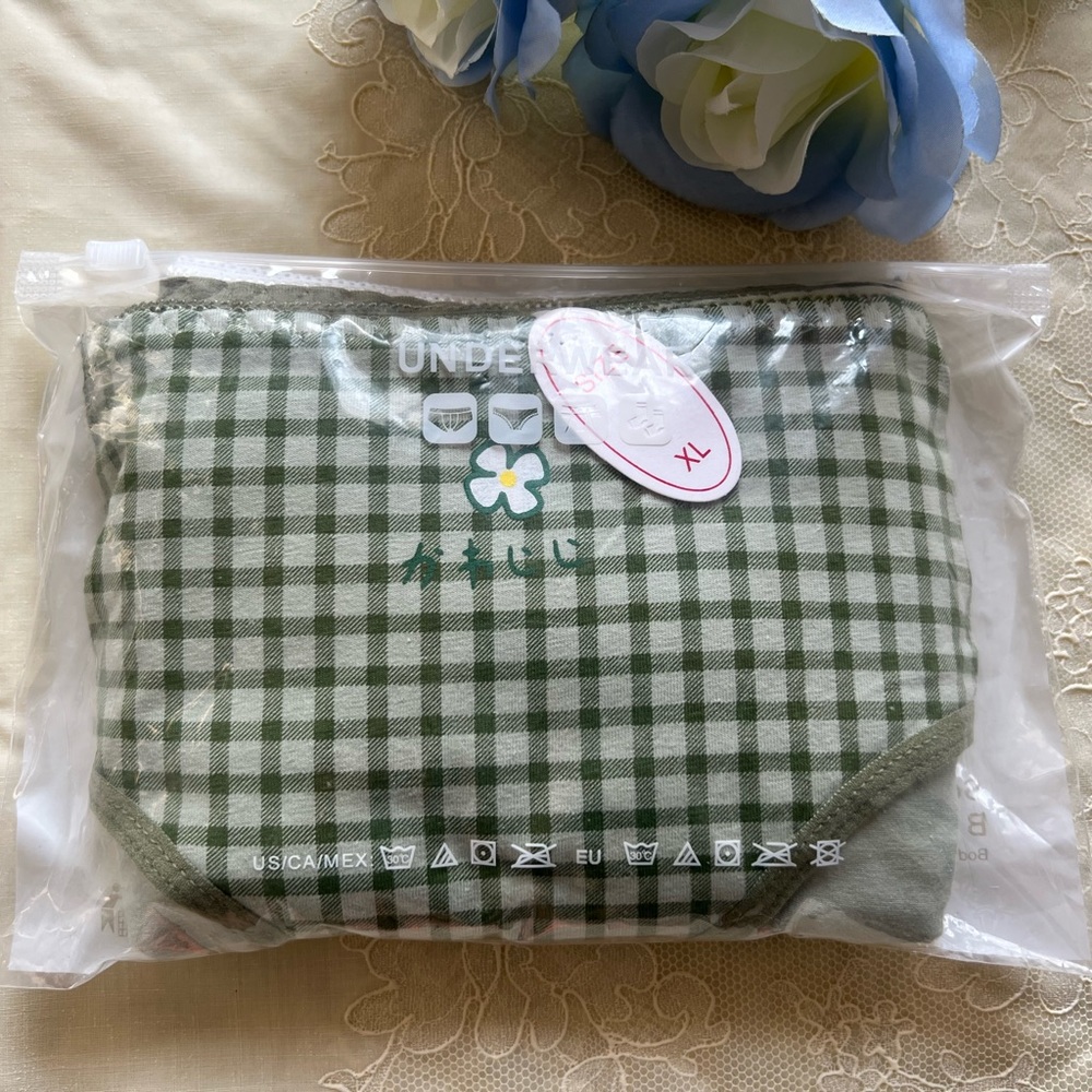 New Set of 5 Cotton panties, green